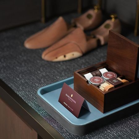 فندق Intercontinental Kaohsiung By Ihg المظهر الخارجي الصورة Shoe shine kit