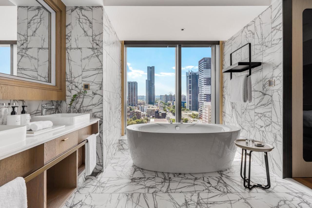 فندق Intercontinental Kaohsiung By Ihg المظهر الخارجي الصورة Bathroom