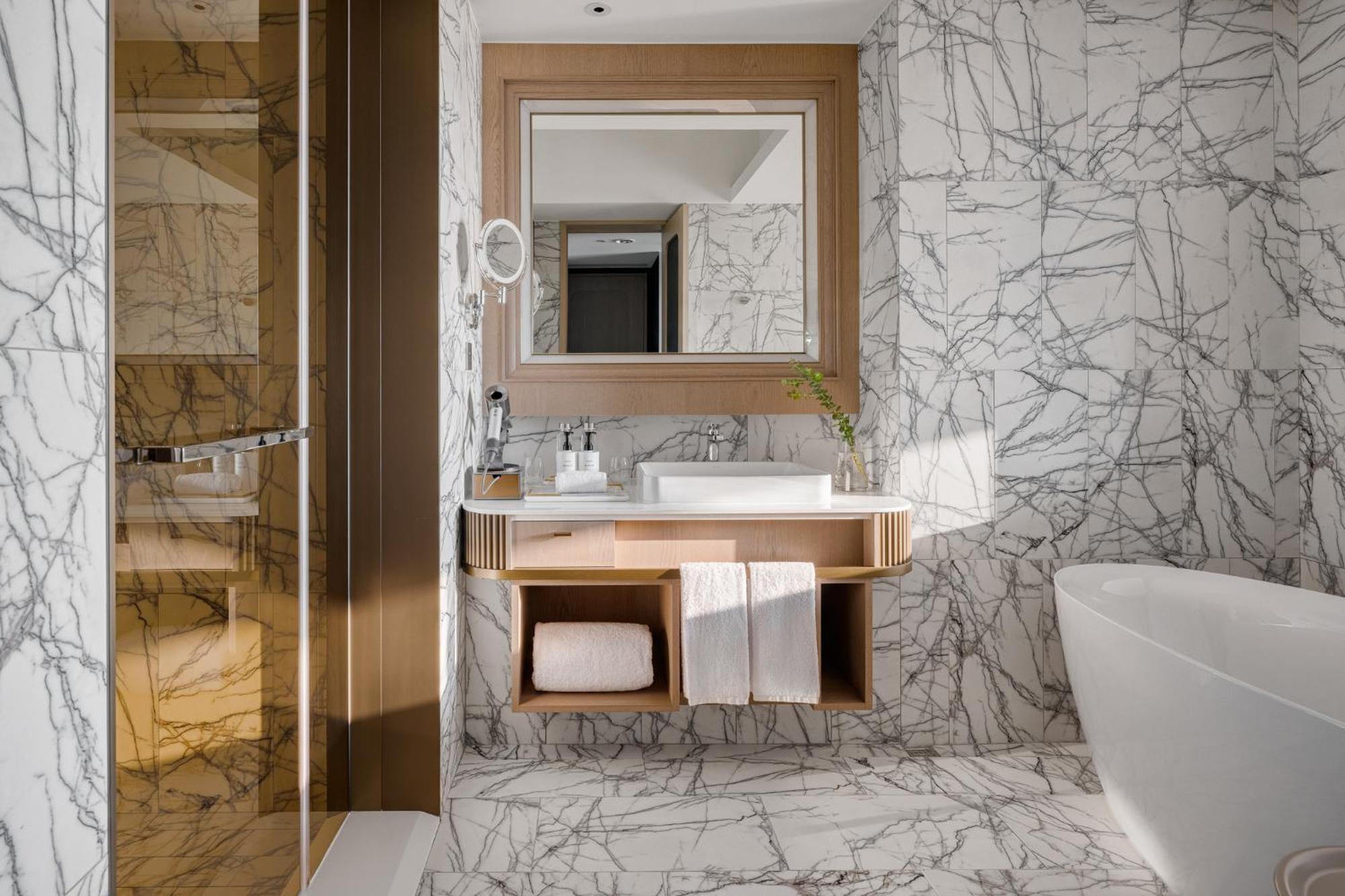 فندق Intercontinental Kaohsiung By Ihg المظهر الخارجي الصورة Bathroom
