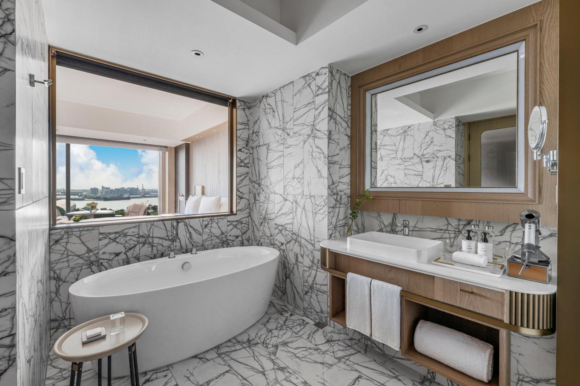 فندق Intercontinental Kaohsiung By Ihg الغرفة الصورة Bathroom