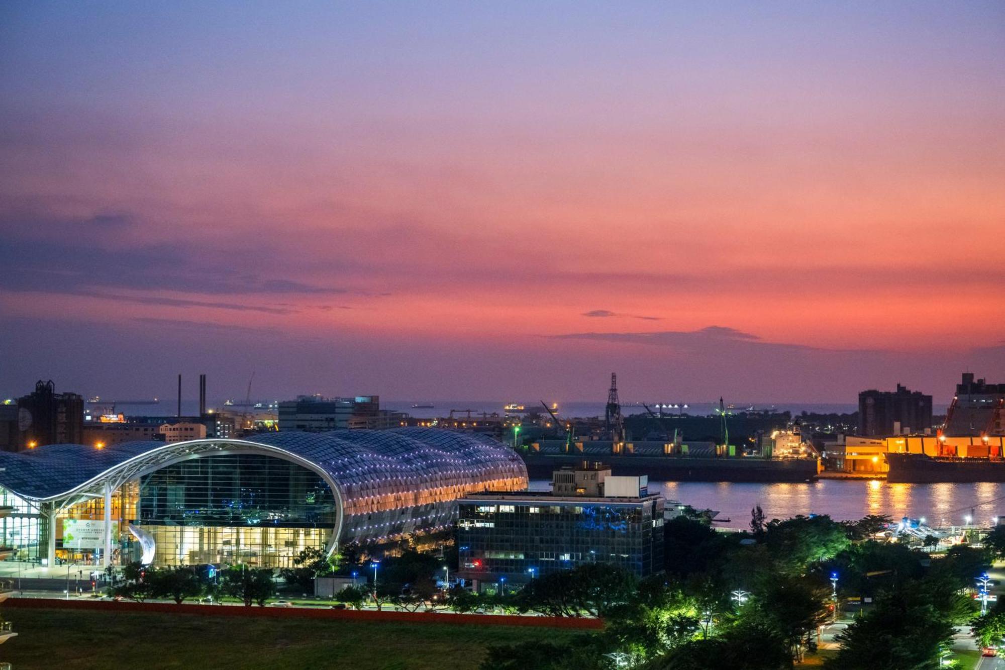 فندق Intercontinental Kaohsiung By Ihg المظهر الخارجي الصورة View of the city